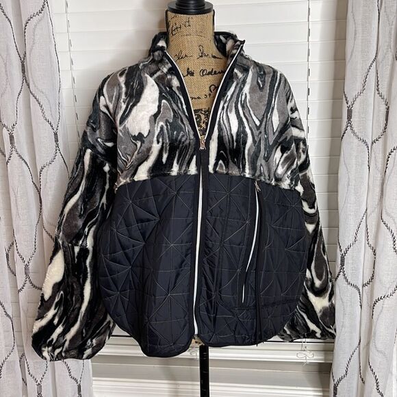 UGG® Marlene Full Zip Quilted Sherpa Long Sleeve Jacket Sz M